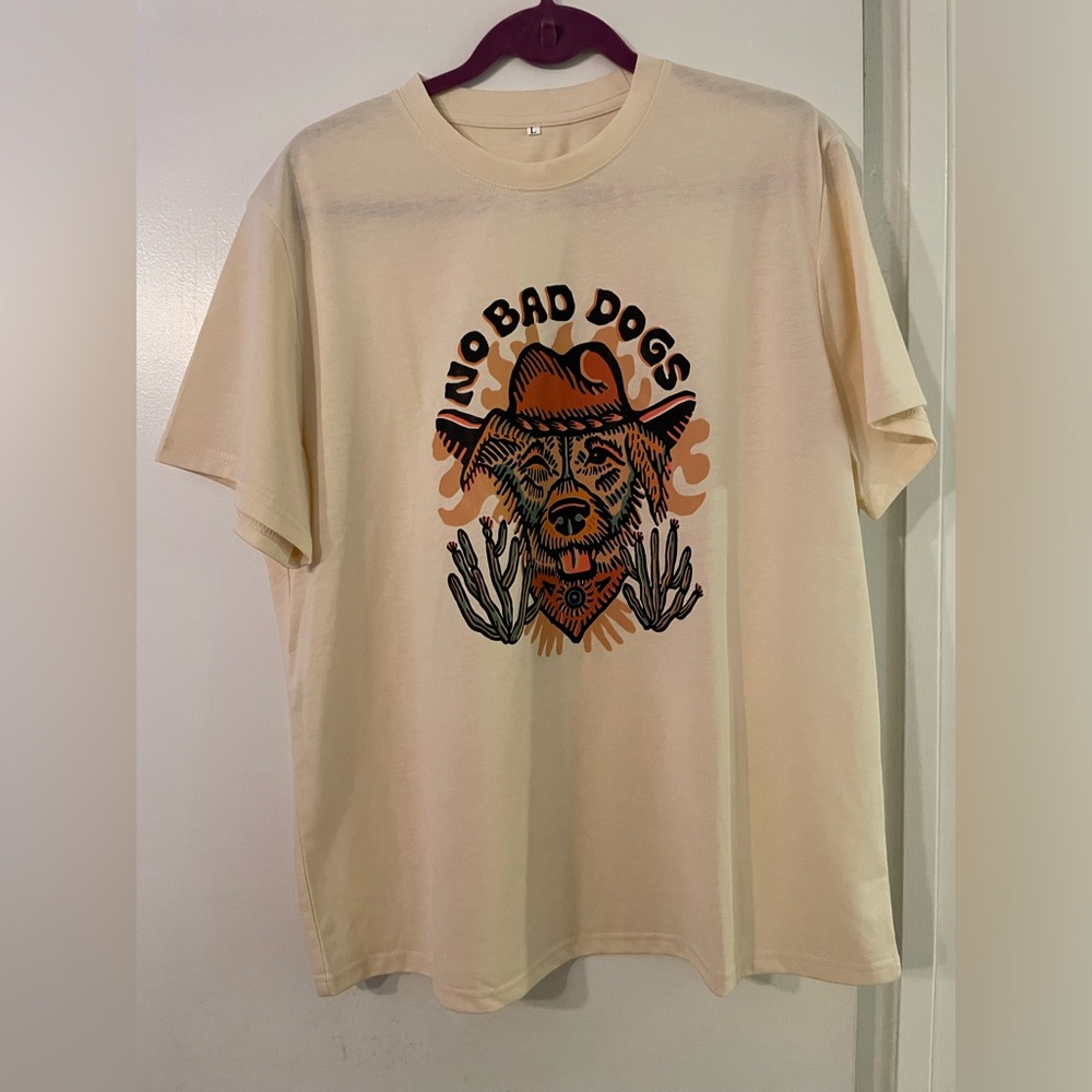 NWOT NO BAD DOGS CREAM TSHIRT SZ L